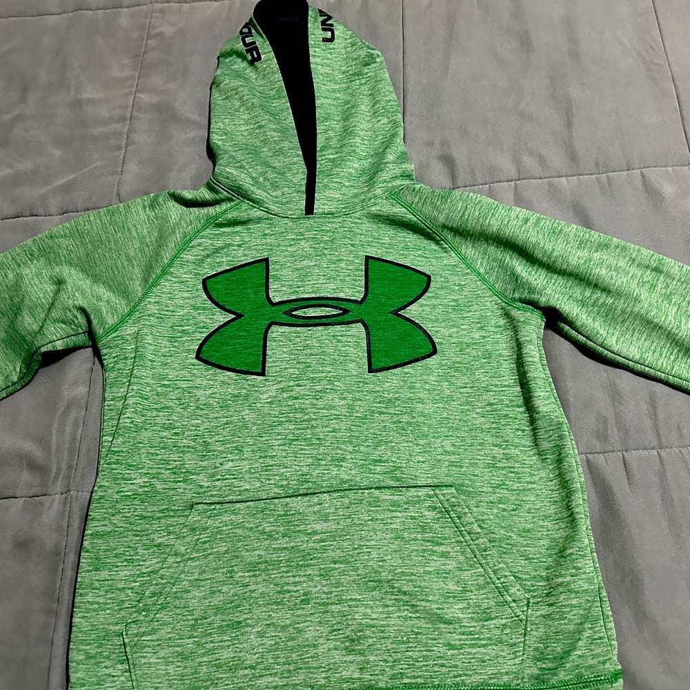 Boy’s youth Under Armour sweatshirt